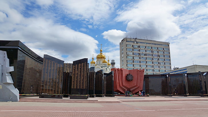 Ploschad slavy, templet, Khabarovsk