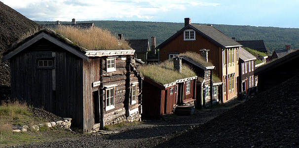 mestu Røros, ulica, stare hiše