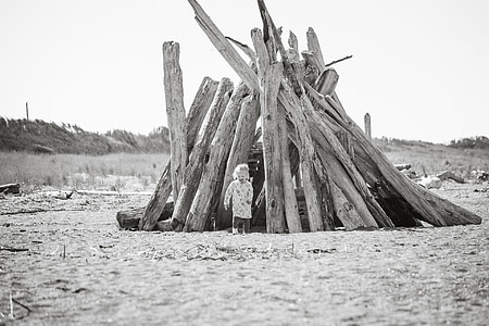 beach, wood, fort, child, black and white