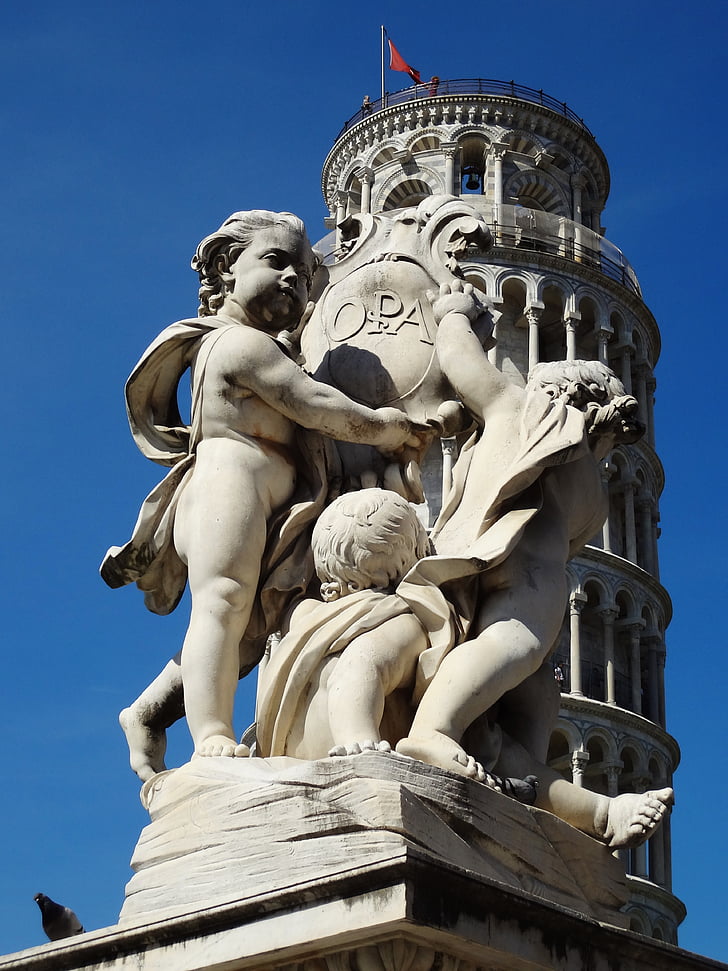 Pisa, Italië, standbeeld