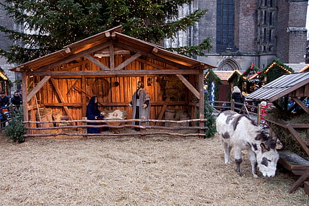 marché de Noël, décrochage, âne, lit de bébé, Maria, Josef, Père Noël