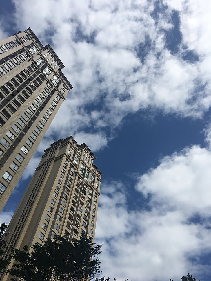 höga byggnader, Titta, blå himmel, White cloud