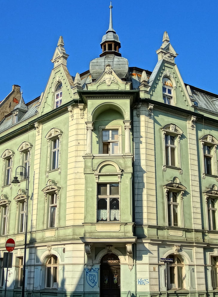 cieszkowskiego street, bydgoszcz, pediment, gable, architecture, building, facade