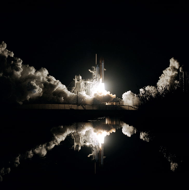 lo space shuttle Columbia, lancio, missione, astronauti, al lancio, razzi, veicolo spaziale
