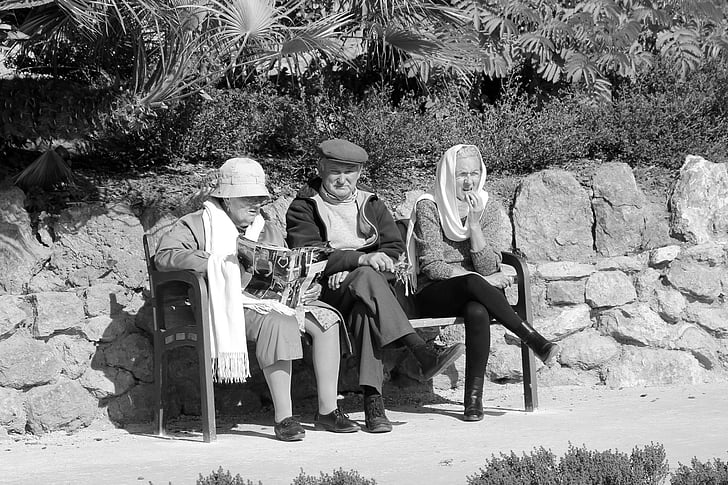 people, bench, watch, old people, est, day, newspaper