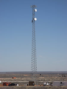 Radio, Menara, komunikasi
