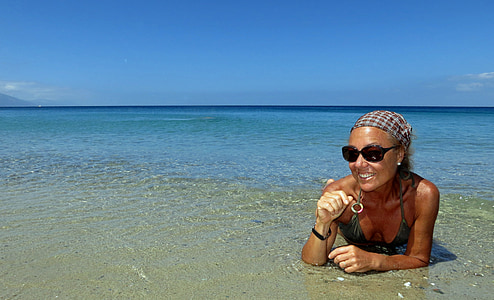 femme, bain de soleil, eau, plage, mer, femelle, femme sur la plage