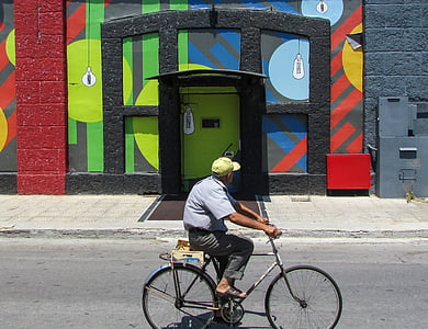 vecais vīrs, velosipēdu, Vecrīgā, krāsas, ēka, Senior, aktīvs
