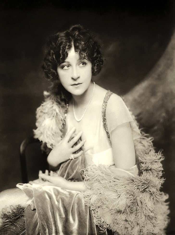 fanny brice, model, comedian, singer, theater, film, actress