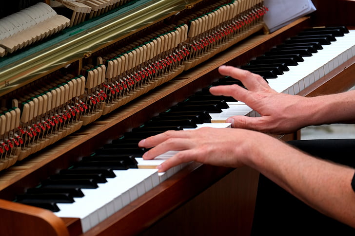 mängib klaverit, muusik, vahend, muusika, võtmed, meloodia, käsi suhtumine