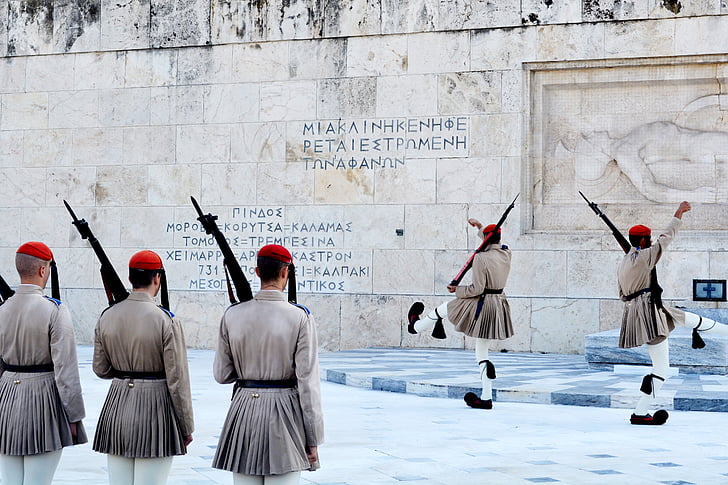 menjavo straže, grški parlament, Atene, Razglednica, starodavno mesto, Grčija, vojaki
