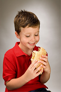 child, eating, sandwich, hoagie, grinder, blimpie, po' boy