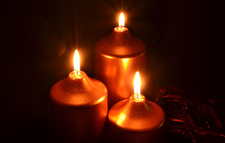 adveniment, espelmes d'or, or, llum de les espelmes, Nadal, espurna, espelmes