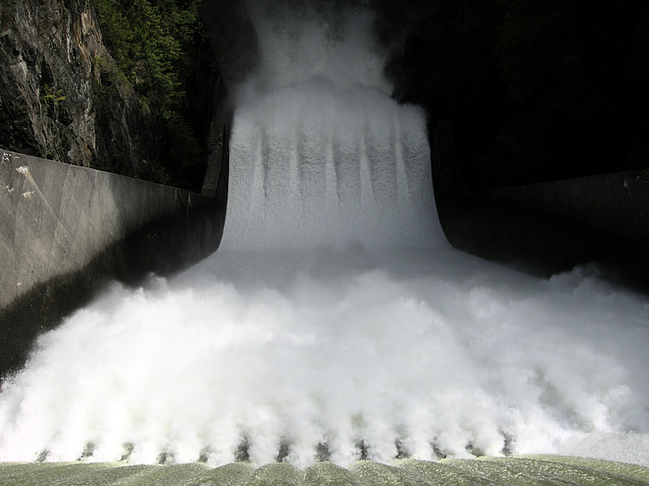 North vancouver, barrage de Cleveland, flux de contrôle de barrage, eau vive