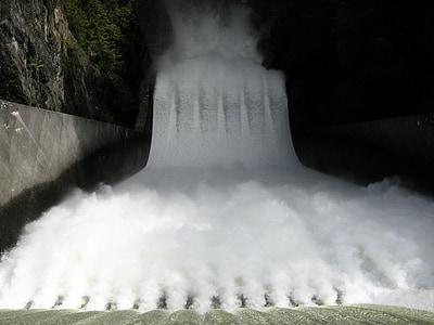 North vancouver, Cleveland dam, Dam kontroles plūsmas, Whitewater
