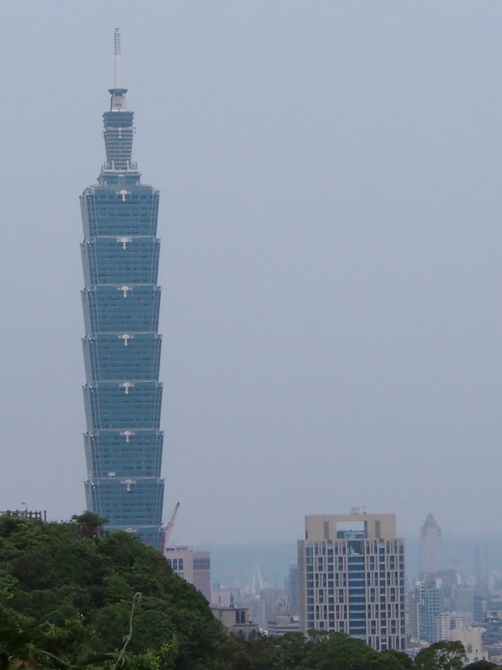 Taipei 101, Zabytki, Drapacz chmur, Budynek handlowo-usługowy, Miasto, mgła, Krajobraz miejski