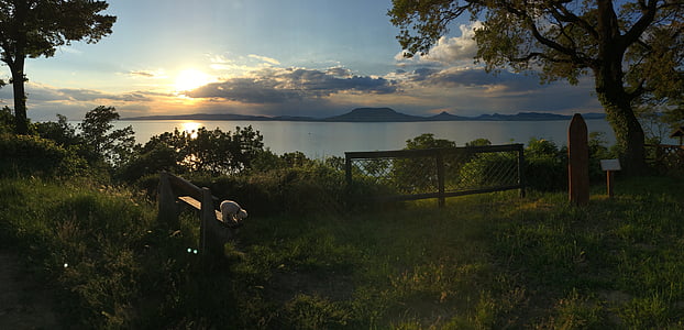 ηλιοβασίλεμα, άνοιξη, Λίμνη Μπάλατον