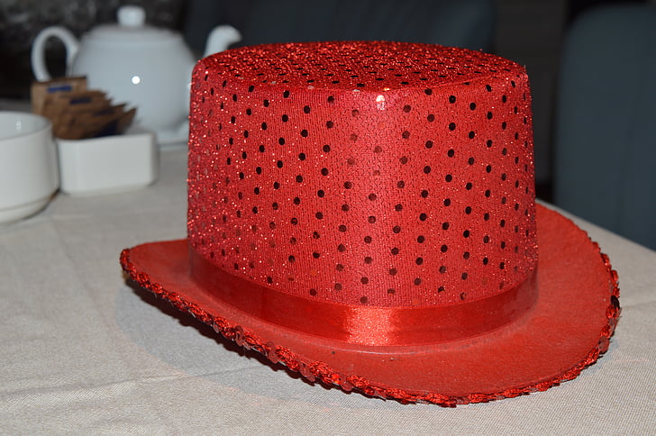 หมวก, สีแดง, เงางาม