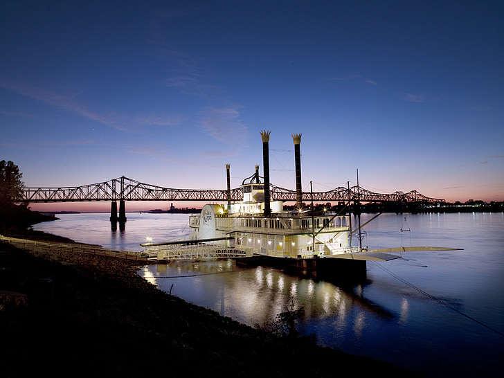 Casino loď, řeka, říční loď, Natchez, Mississippi, Spojené státy americké, hraní her