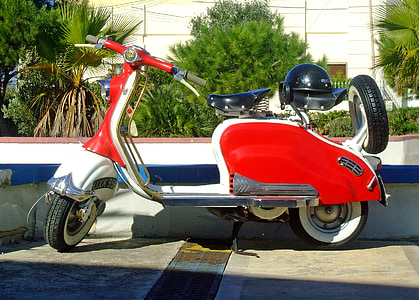 Lambretta, scooter, rode scooter, rode lambretta scooter, motorfiets, vervoer, Motor