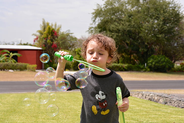 bulles, bulles de savon, enfant, à pied, jardin, bulle, amusement