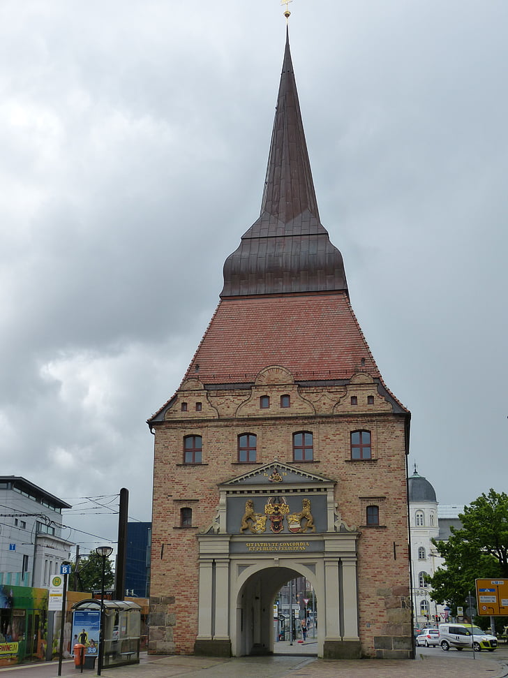 Rostock, Mecklenburg-Vorpommern, állam fővárosa, történelmileg, tégla, torony, cél