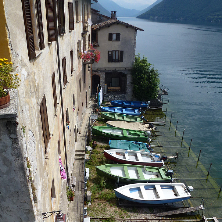balıkçı tekneleri, Gandria, Ticino, İsviçre, balıkçı köyü, banka, Göl