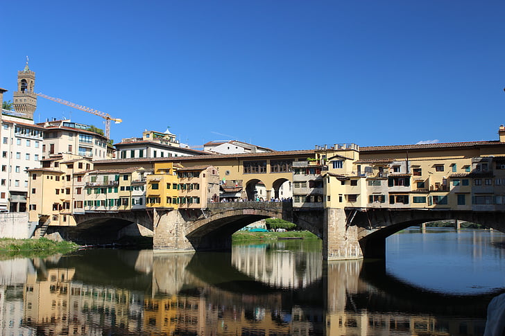 Ponte vecchio, Florencie, Toskánsko, Arno