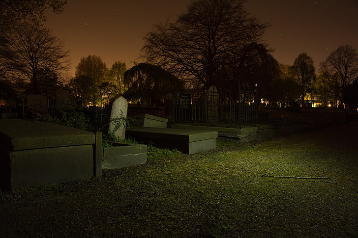 foto, Grejs, kapu, naktī, kapsēta, kapos, kapakmeņu