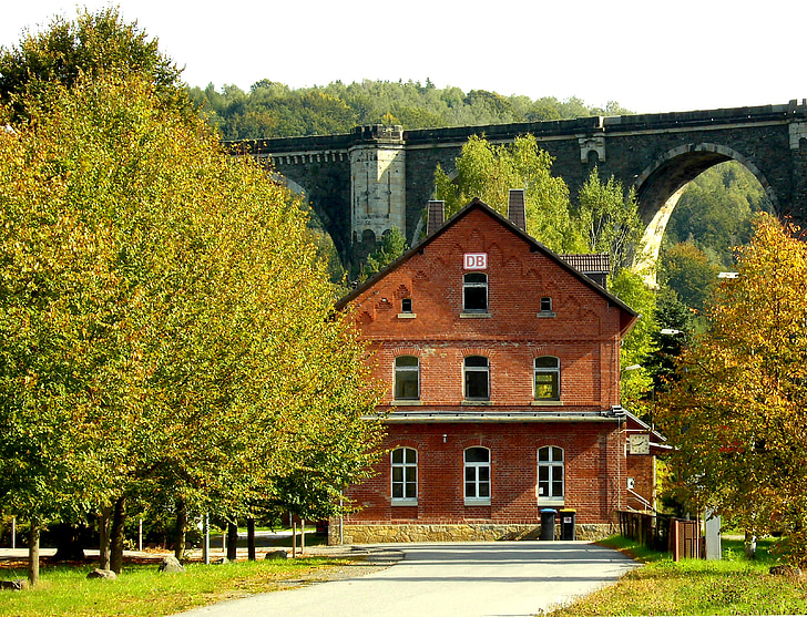 Casa, ponte do arco de pedra, paisagem, hetzdorf, flöhatal, Saxônia, arquitetura