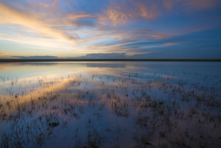 superficie del agua, al atardecer, reflexión, Lago de la sal, Horizon, Llanos no dólares, Mongolia
