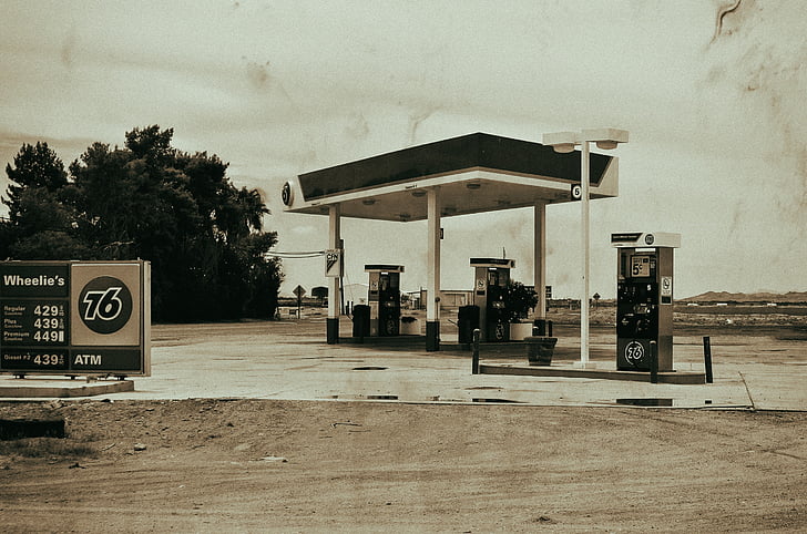 petrol stations, desert, leave, old, run down, lonely, black white