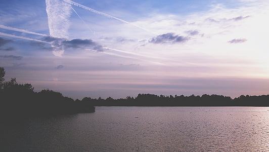 Lake, gedeeltelijk, bewolkt, luchten, zonsondergang, schemering, silhouet