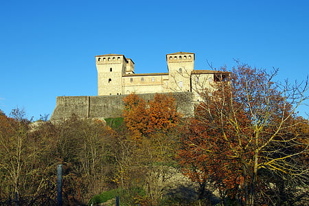 pirítás, kastély pirítás, Langhirano, Parma, Emilia Romagna-ban, Olaszország, középkori vár
