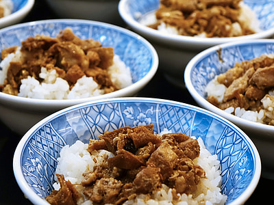 taiwanske retter, 鲁肉饭, Braiseret svinekød ris, ris, svinekød, stegte bønner ostemasse, asiatiske