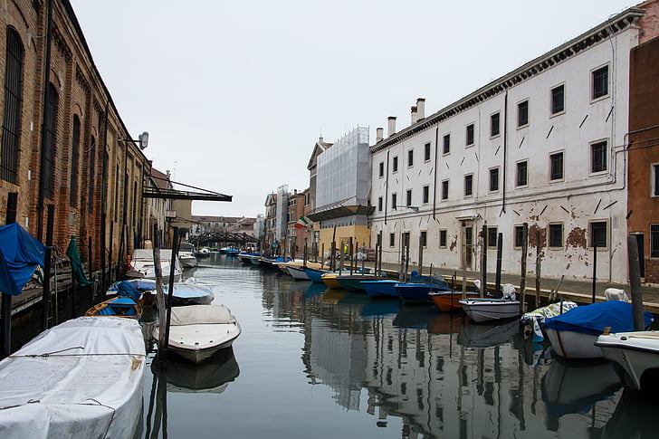 Venècia, canal, bota, tranquil, l'aigua, sense turistes