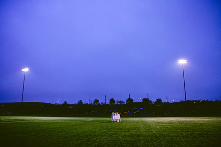 ljudje, zelena, polje, nočna, nogomet, luči, noč