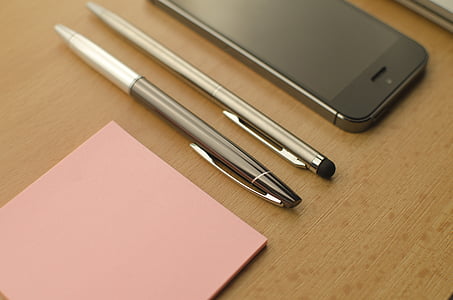 mobilní telefon, psací stůl, plnicí pero, iPhone, moderní, kancelář, podložka