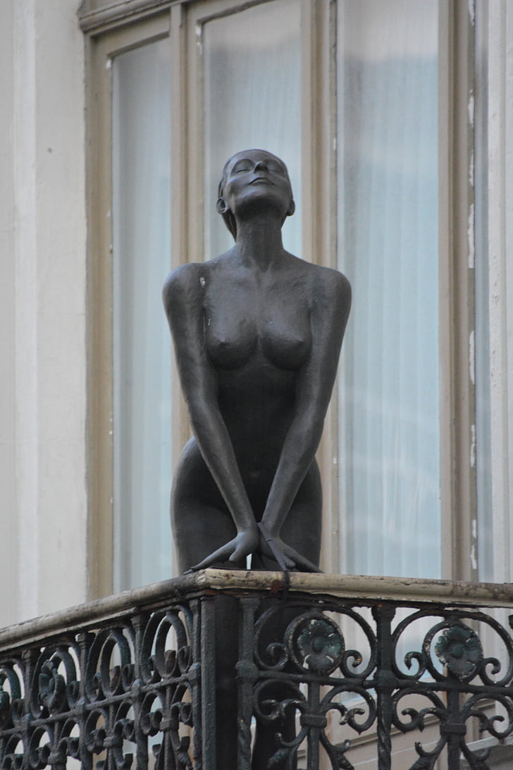 Socha, mosadz, žena, nude, prsia, balkón, umenie