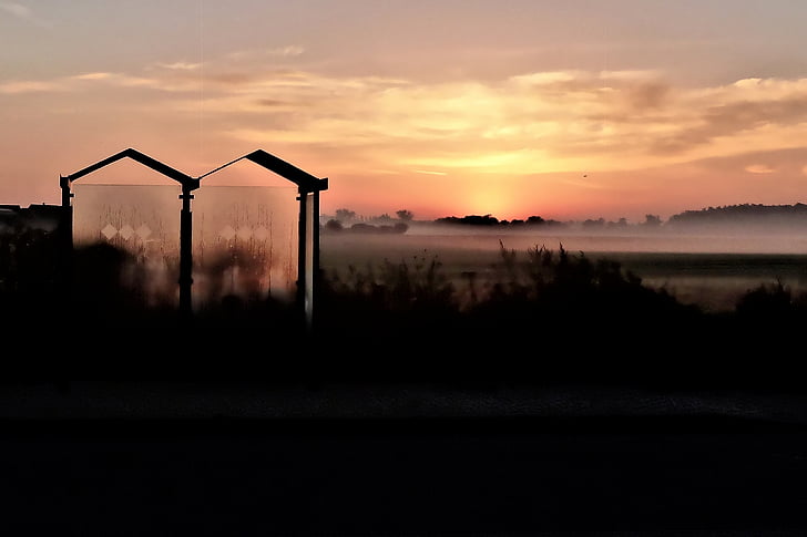 priroda, izlazak sunca, Autobusna stanica