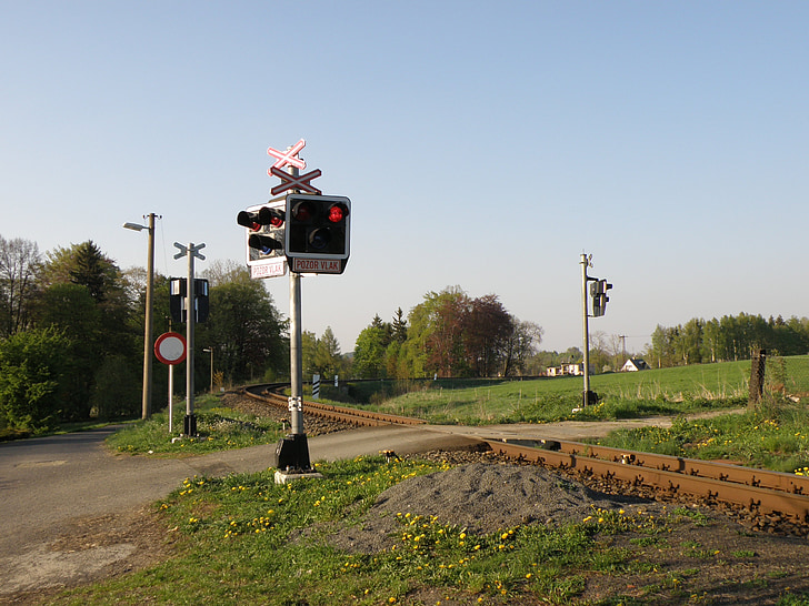 seurata, Crossing, juna ylittää, rautatien raitoja, rautatieasema