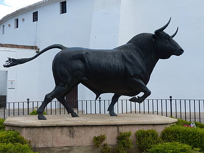 ronda, bullring, statue