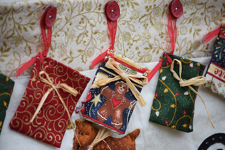 dovanos, dovanų maišeliai, Kalėdos, Dailiųjų amatų, Lombardija