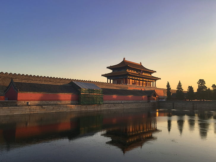 the national palace museum, twilight, reflection