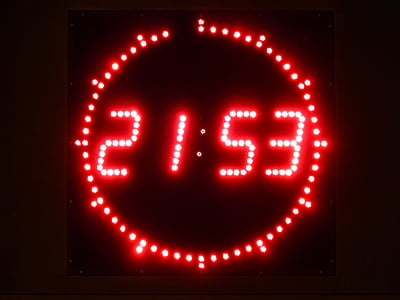 / / Digital clock, pulkstenis, ciparu, laiks, stunda, minūte, otrais