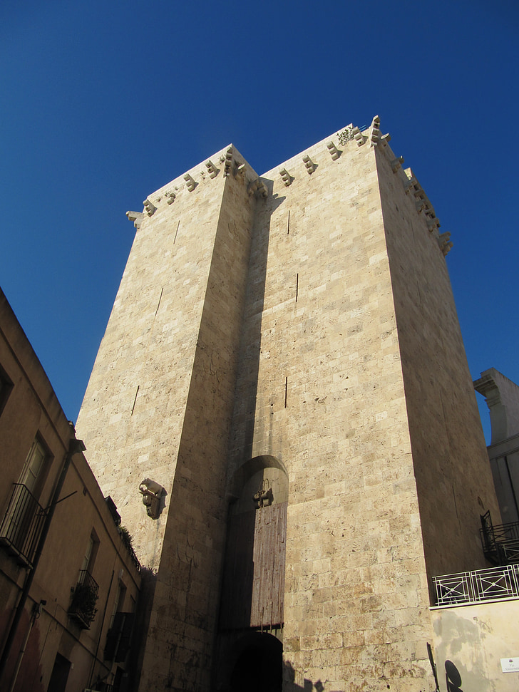 Torre de elefante, Cagliari, Sardenha, cidade velha