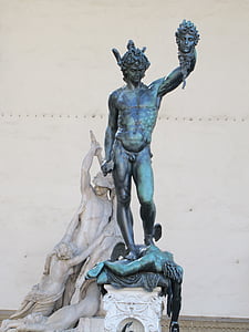 Loggia dei lanzit, hősök, Medusa's head, szobor