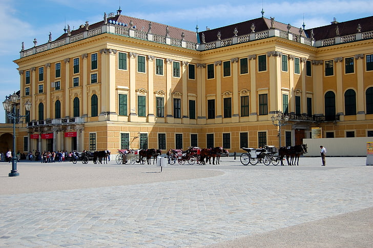 Bécs, Schönbrunn, Castle, vár udvarán, napos, Fiaker