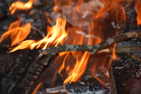 キャンプファイヤー, 炎, 暖炉, 焚き火を光します。, 熱, 夏