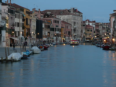 alkonyat, csatorna, csónakok, víz, fények, Velence, folyó
